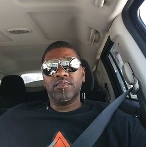 Meet your Posher, Bobby